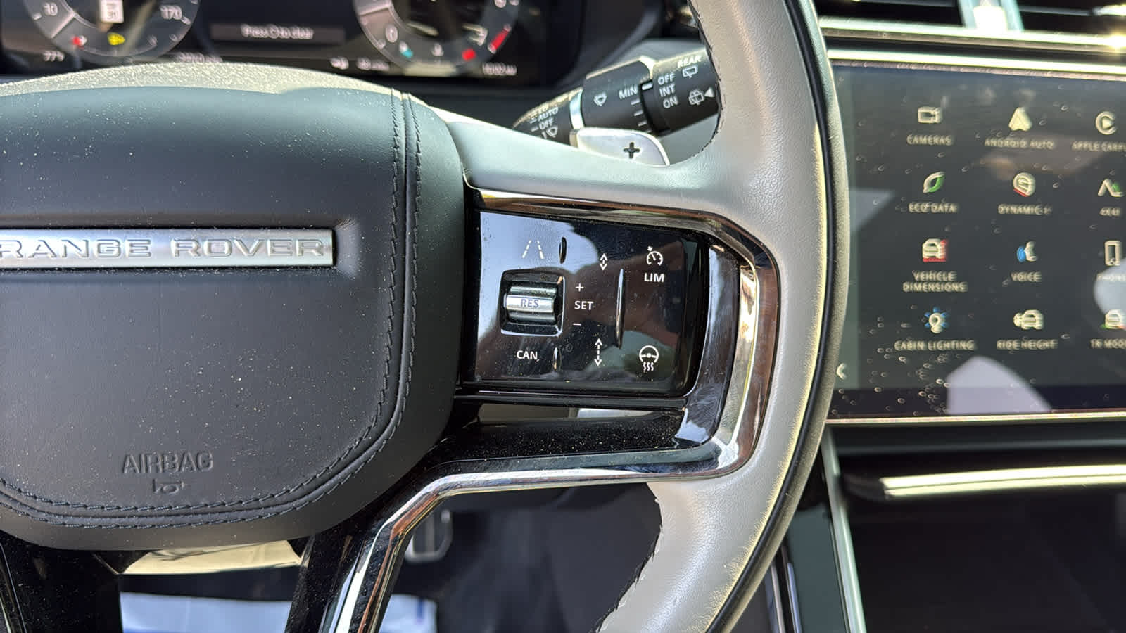 2024 Land Rover Range Rover Velar Dynamic SE