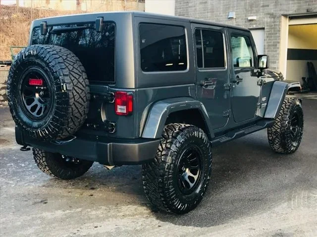 Rhino JK King of the Hill