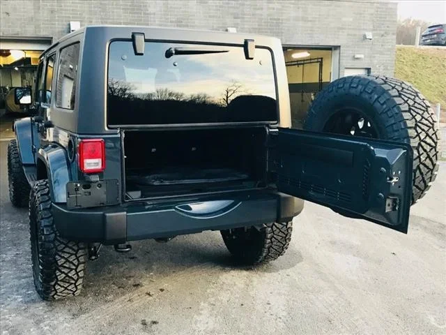 Rhino JK King of the Hill